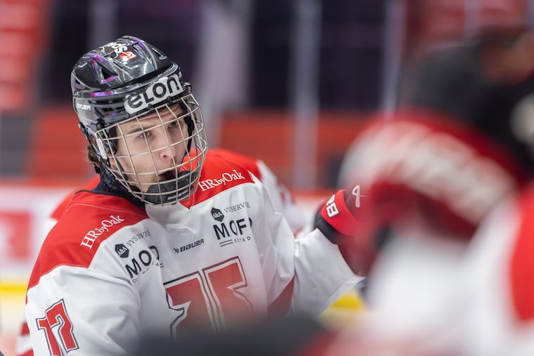 Alexander Command's coach with Örebro HK U20, Karl Kling, called him a game-breaker.