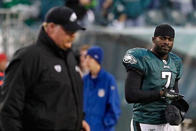 Andy Reid said Friday that he expected Michael Vick to play next Sunday at Miami. (Ron Cortes/Staff file photo)