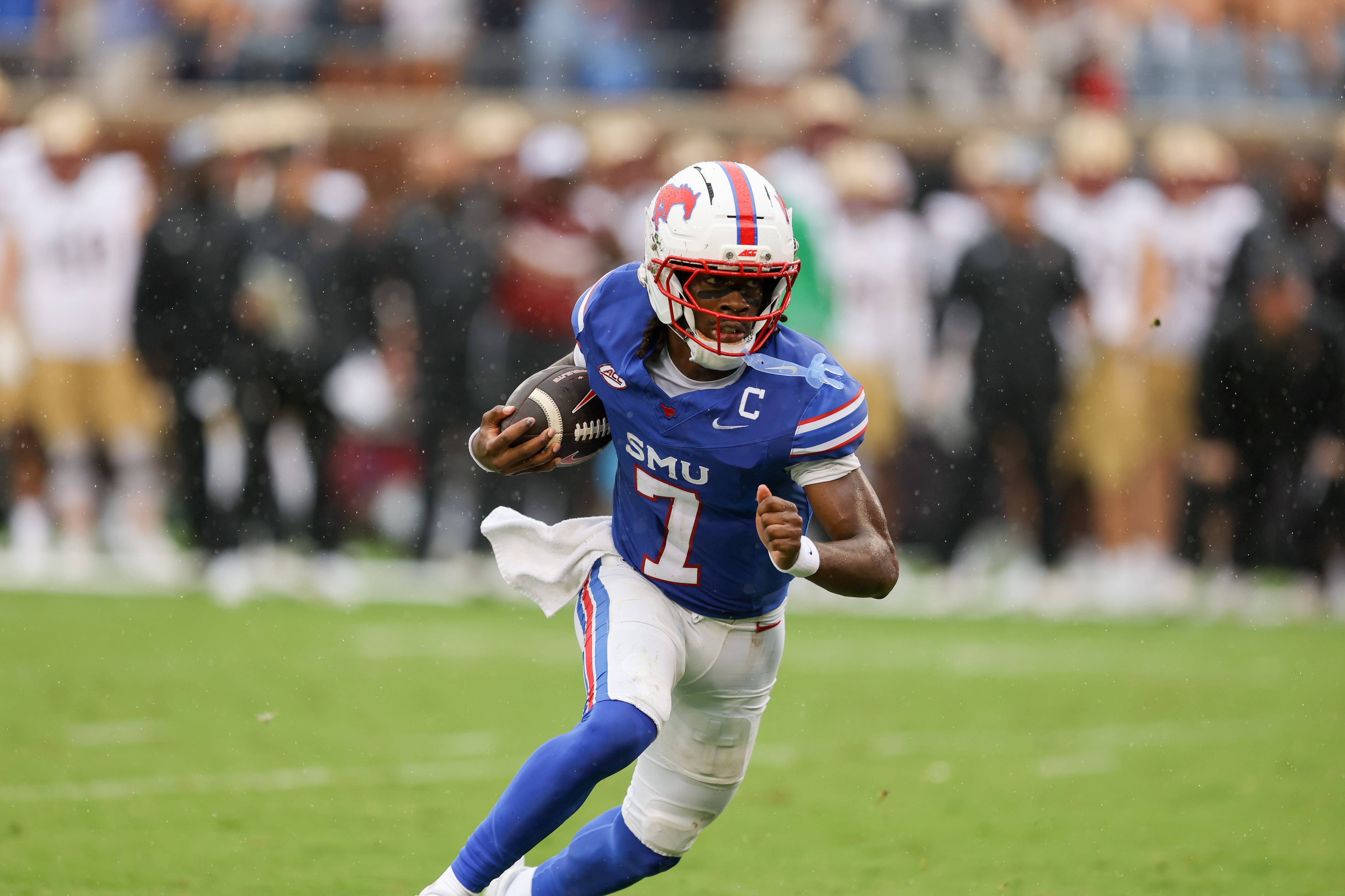 Kevin Jennings Leads No. 21 SMU to Victory Over Boston College Amidst Challenging Conditions