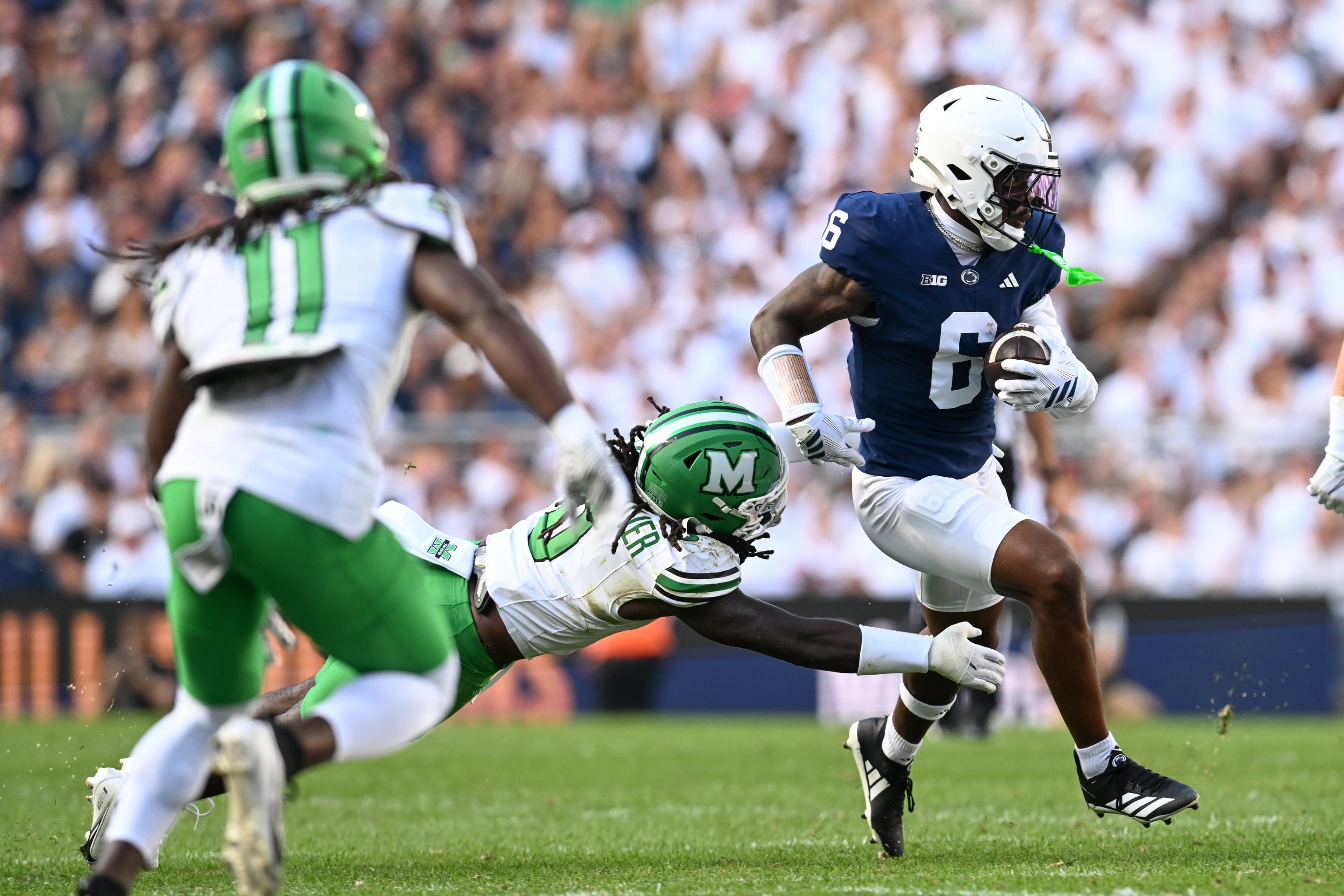 LSU cracks top 10, Michigan falls out of AP Top 25, Penn State moves up to No. 16