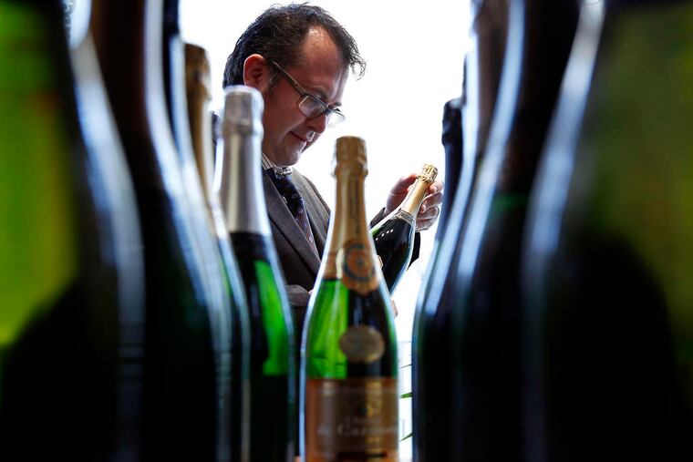 Keith Wallace : "Sparkling wine is like church. Most folks only think about it once a year."