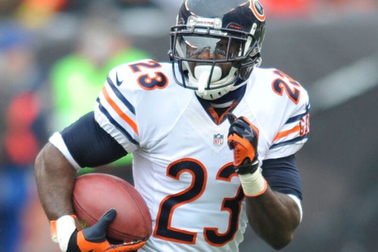 Bears wide receiver Devin Hester returns a kickoff during an NFL football game against the Cleveland Browns Sunday, Dec. 15, 2013, in Cleveland. Chicago won 38-31. (David Richard/AP)