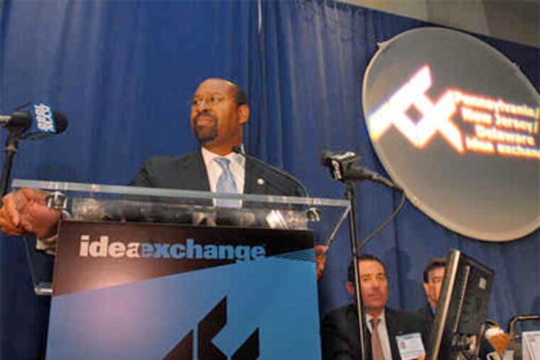 Mayor Nutter addressed 300 real estate lawyers, developers, investors, and retailers at the International Council of Shopping Centers meeting at the Convention Center. (April Saul / Staff Photographer)