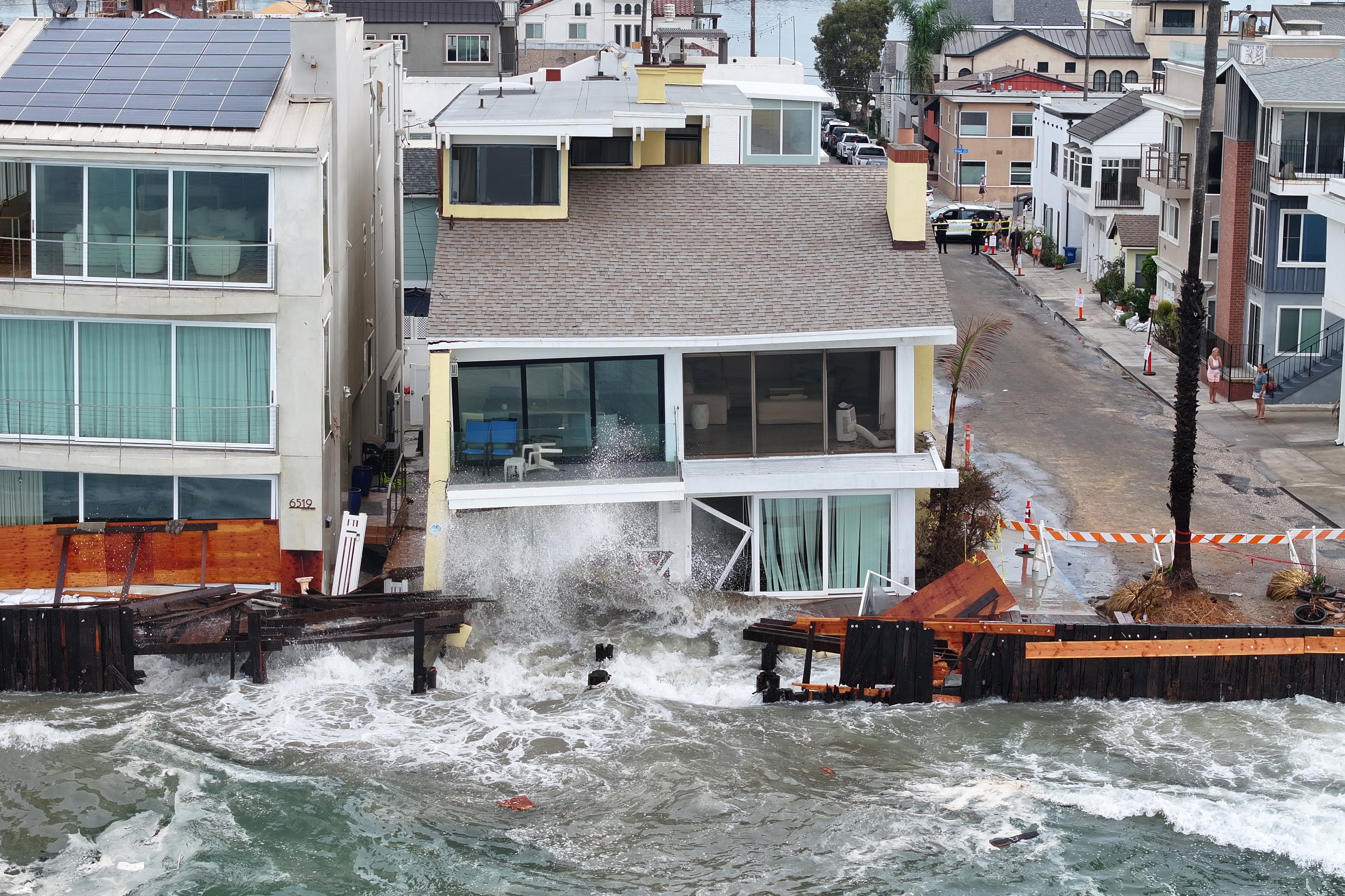 Isaias moves north into Appalachians and mid-Atlantic; Southern California battered by Rachel