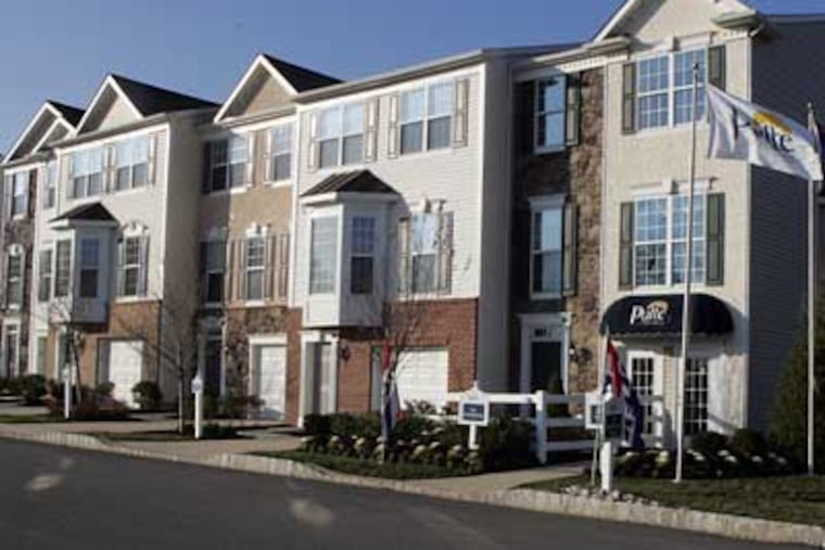 Pulte Homes' Delaware Valley division, in league with the Eagles, is letting three fans at the Dec. 15 game compete for the chance to win a $300,000 house. (Barbara L. Johnston / Staff Photographer)