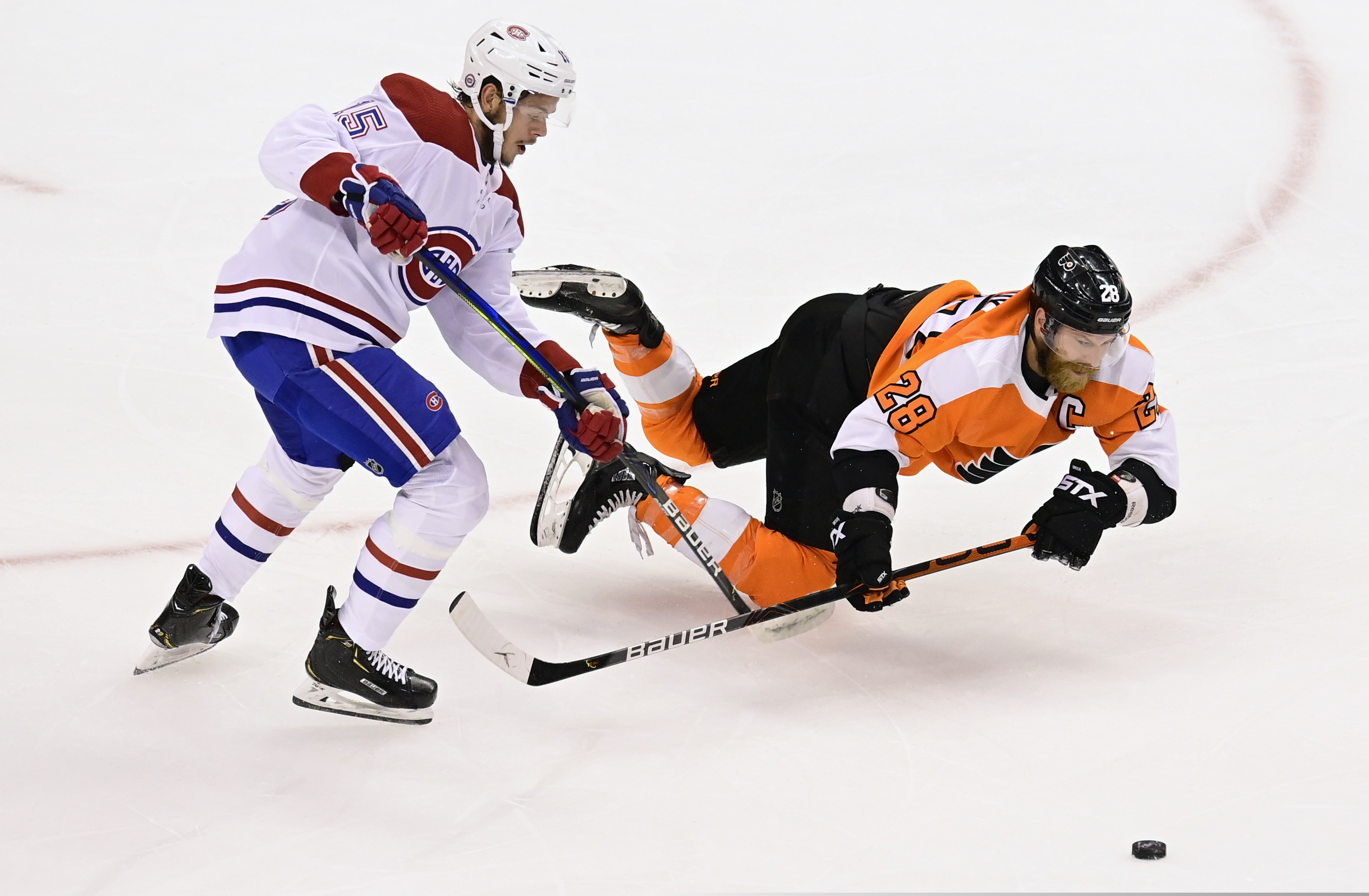 Flyers captain Claude Giroux has a very noticeable "0" in the goals column so far this postseason. (Frank Gunn/The Canadian Press via AP)