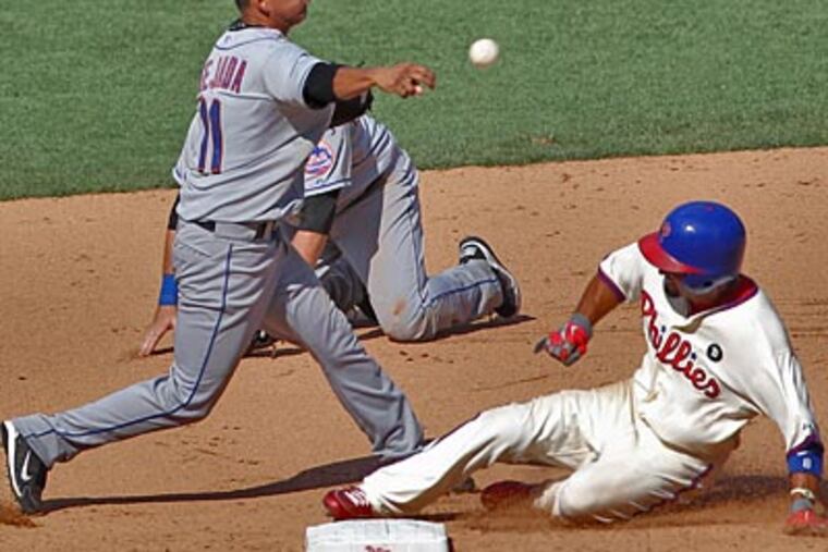 The Phillies failed to complete a three-game sweep of the Mets, losing 7-4 on Wednesday. (David M Warren/Staff Photographer)