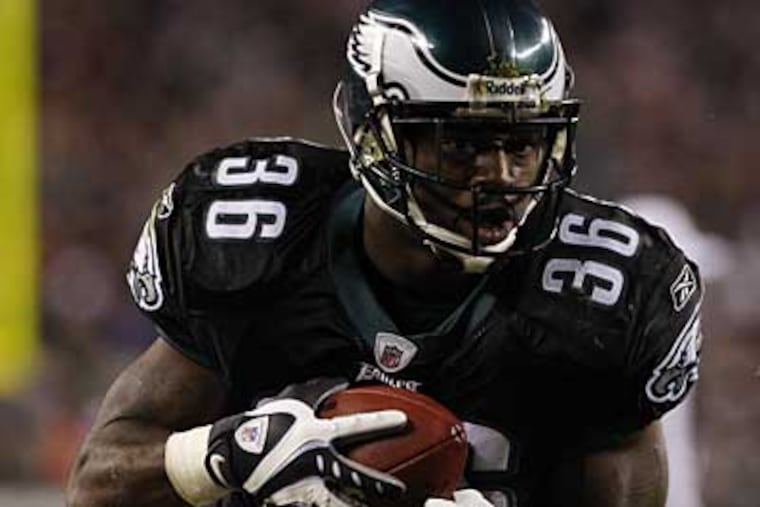 Brian Westbrook had four touchdowns in the Eagles' 48-20 win over the Cardinals. (Staff Photographer)