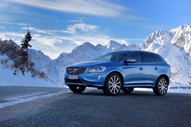 The 2017 Volvo XC60 keeps the Volvoness that aficionados love -- but outside and inside. But while pretty and comfortable, it seems a long time since its 2010 design.