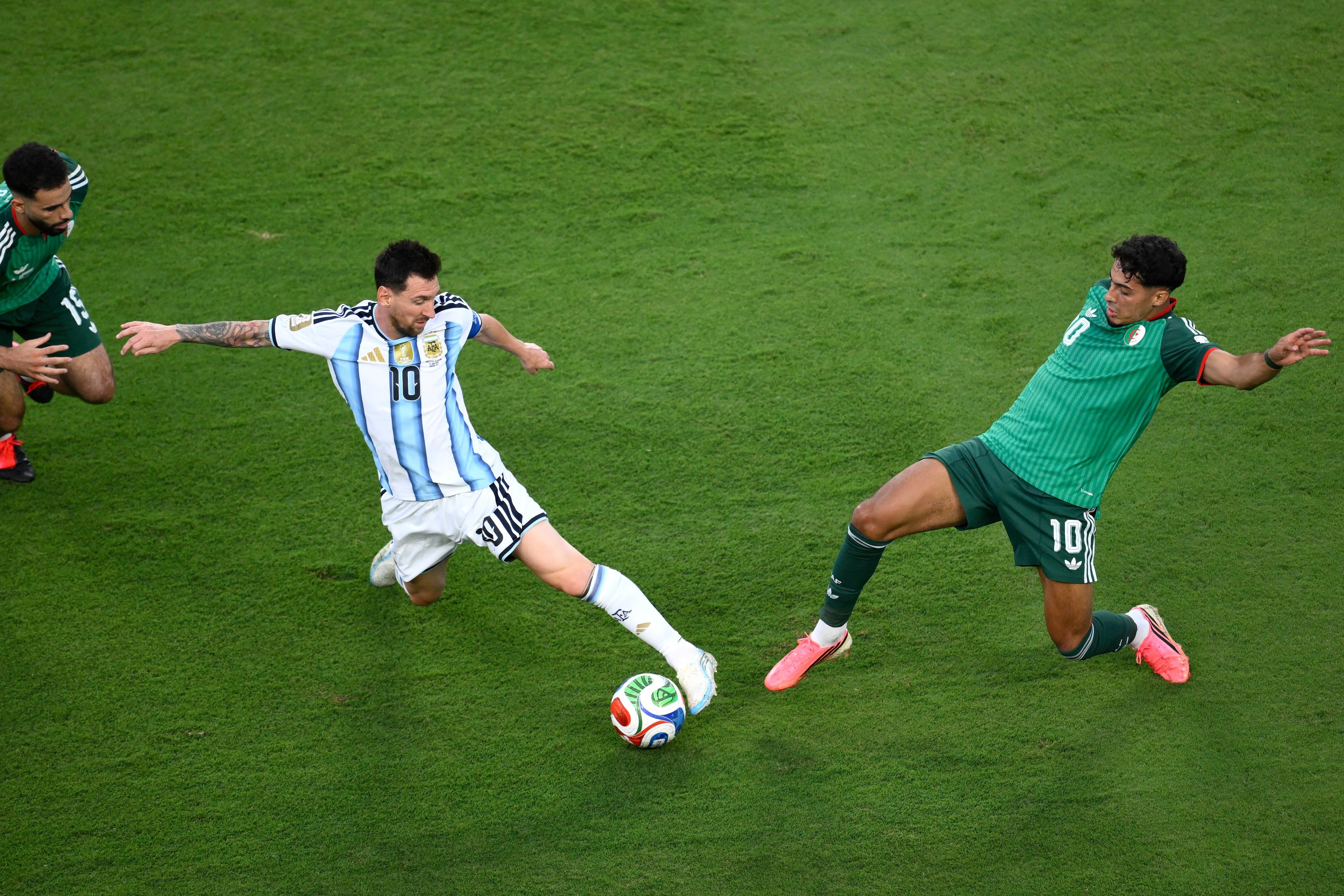 Lionel Messi ties Klose's World Cup scoring record with hat trick for Argentina