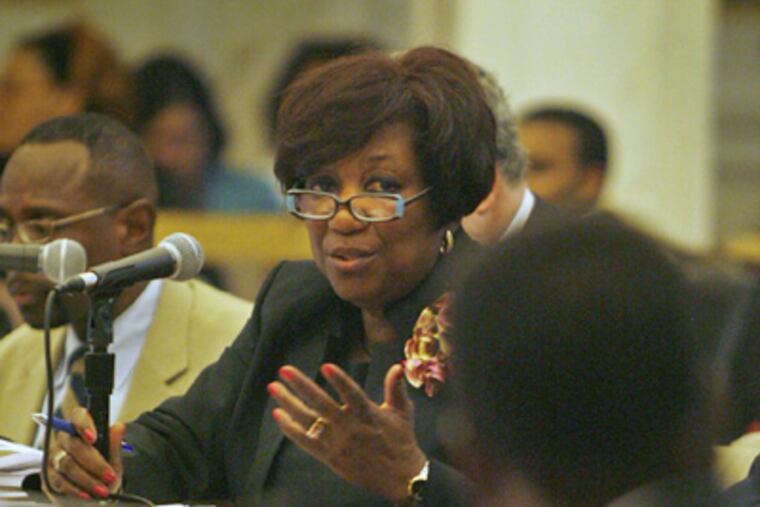 Schools Superintendent Arlene Ackerman answered questions about the budget deficit. (Alejandro A. Alvarez / Staff Photographer)