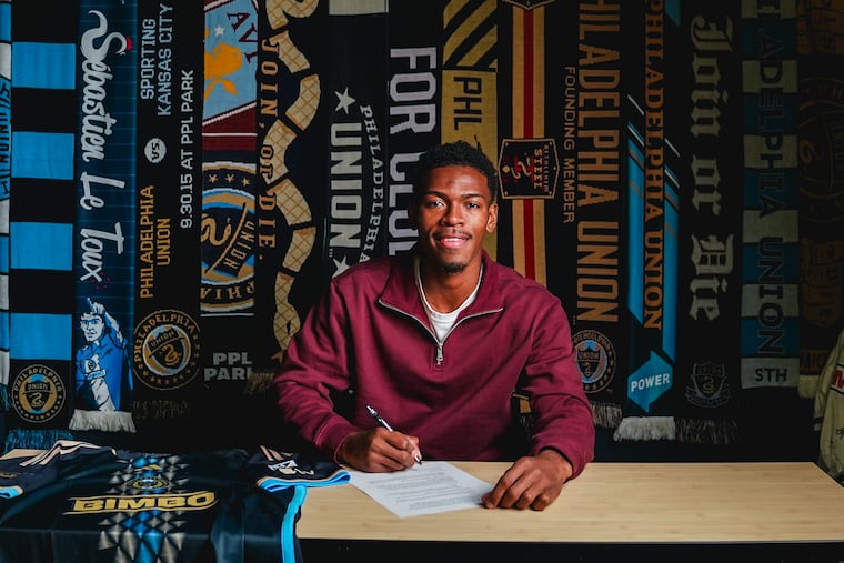 Colombian defender Geiner Martínez signs a contract with the Union through the 2027-28 season.