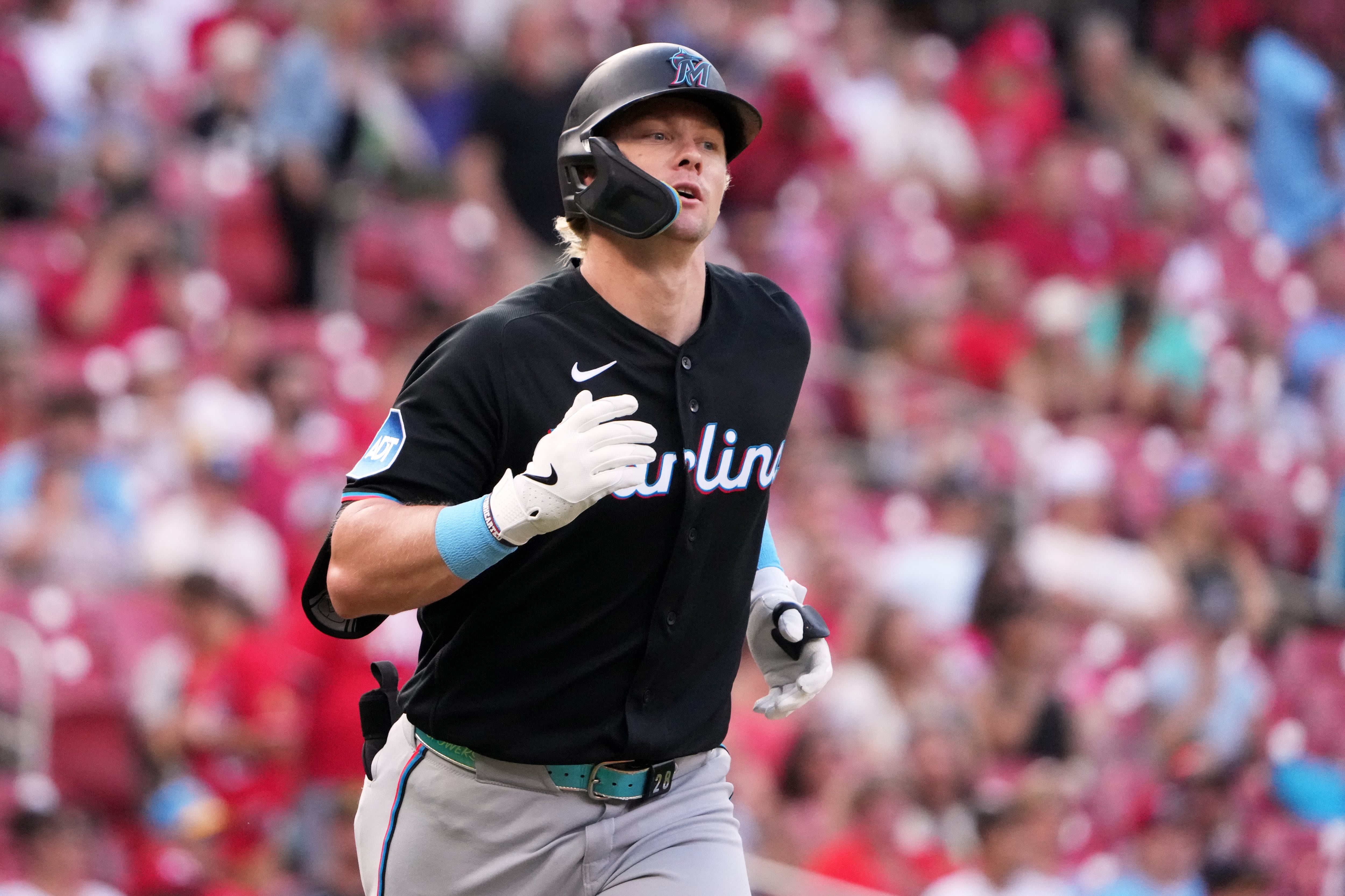 Kyle Stowers drives in 2 as the Marlins beat the Cardinals 5-1