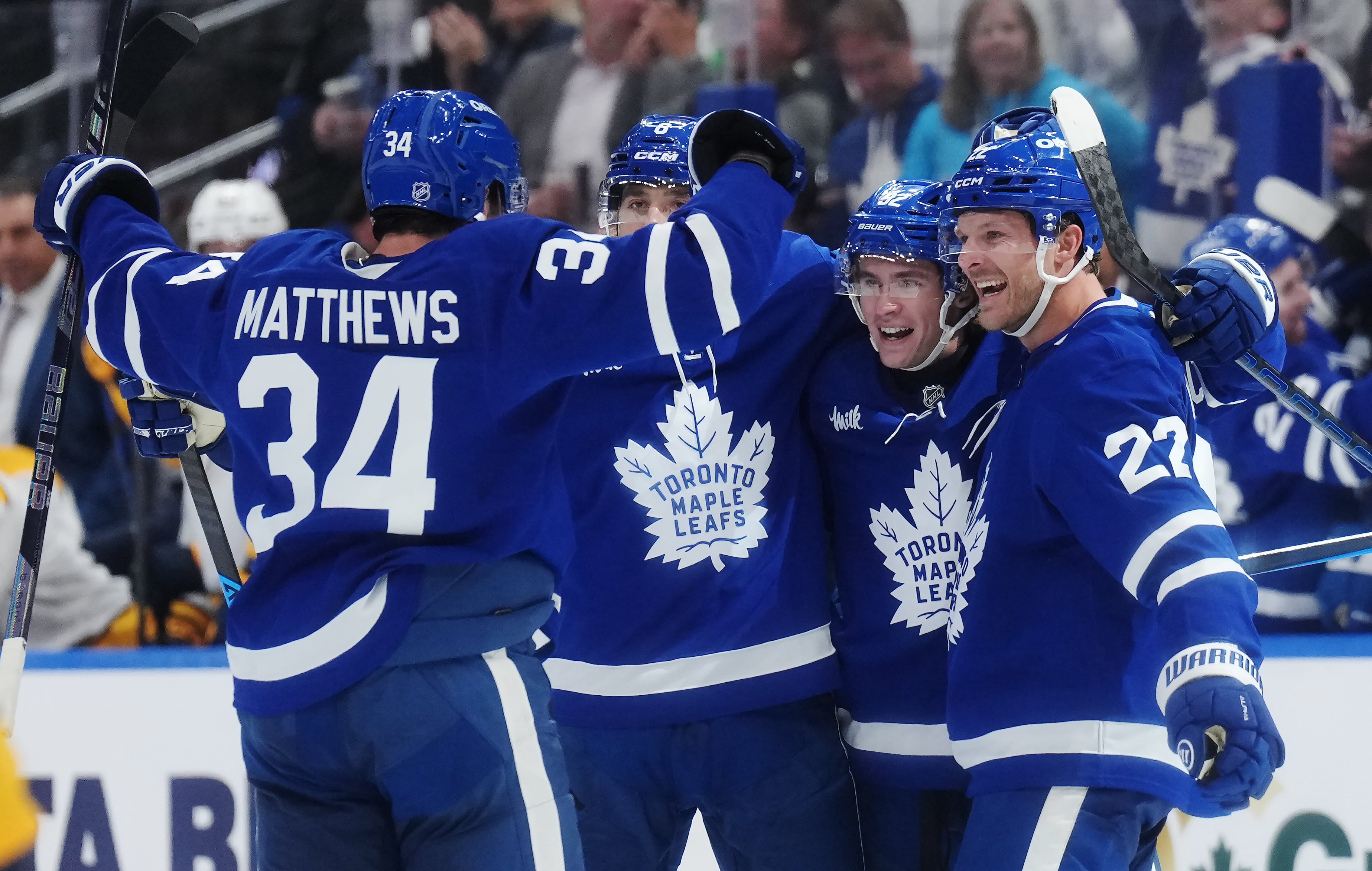 Top draft pick Gavin McKenna picks up first NHL goal, assist for Toronto against Predators
