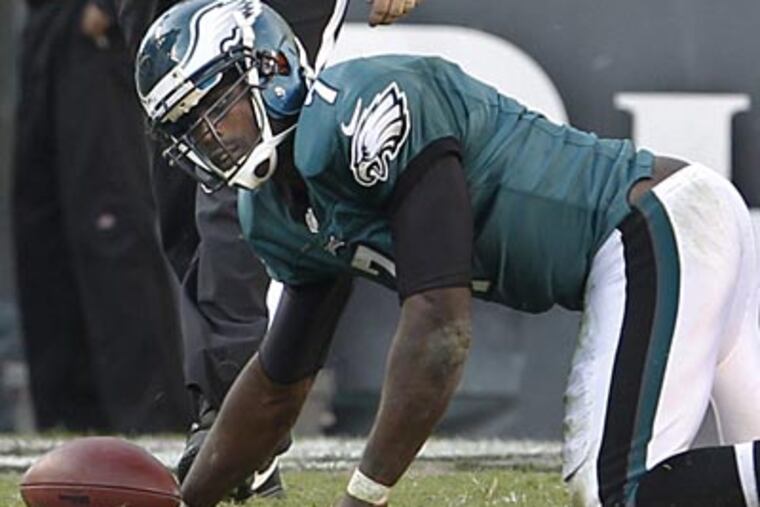 "It was never a time when I didn't know whether I was going to be the starter or not," Michael Vick said. (Ron Cortes/Staff Photographer)