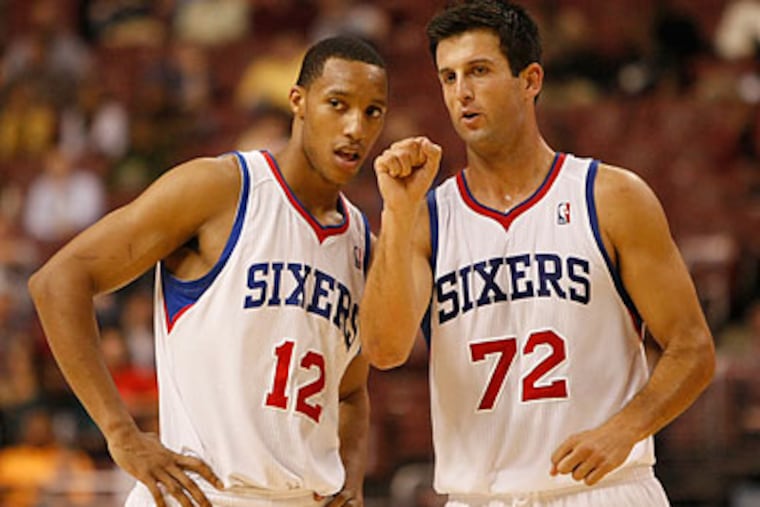 Jason Kapono (right) hit four three-pointers in the 76ers' preseason win over the Celtics. (Michael S. Wirtz/Staff Photographer)