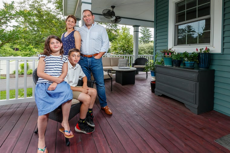 It was the wraparound porch that first attracted Jillian and Darren Moskovitz to the Victorian in Fort Washington, where they now live with their children, Quinn and Benjamin.