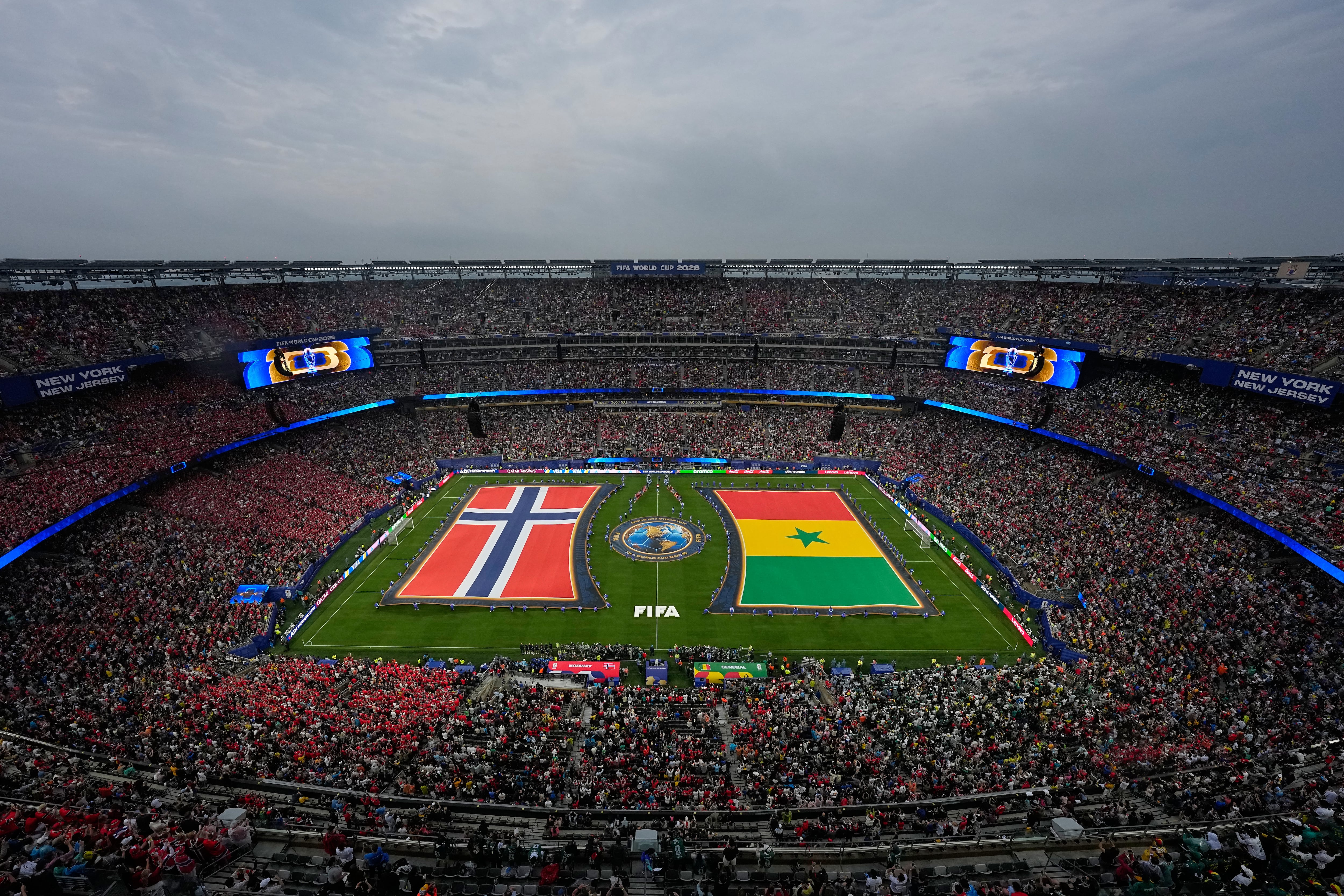Norway-Senegal World Cup Match Proceeds at MetLife Despite Heavy New Jersey Rain