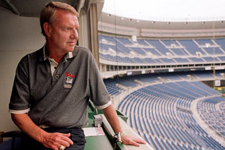 Harry Kalas "had very distinct style and an unbelievable set of pipes," said broadcaster Tom McCarthy. (G.W. Miller III / Staff File Photo)