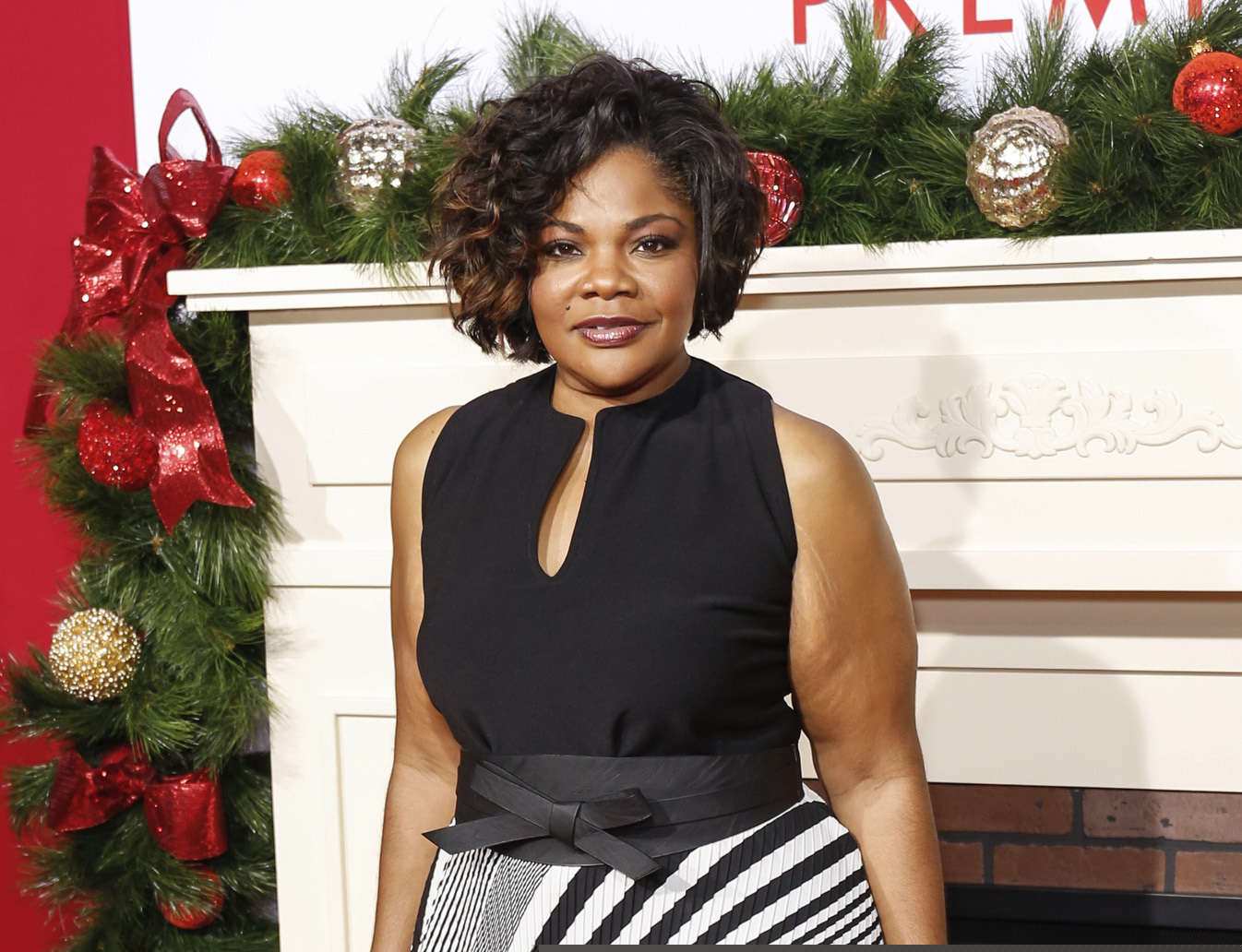 Oscar-winning actress and comedienne Mo'Nique caused a stir on social media Friday after she called out some women for wearing hair bonnets in public.