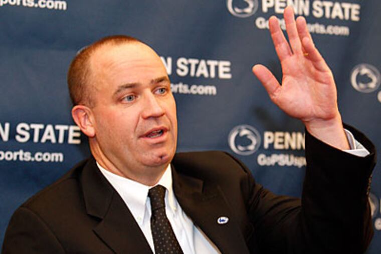 Bill O'Brien spoke to a crowd of around 250 people in a visit to Philadelphia on Monday. (Akira Suwa/Staff Photographer)