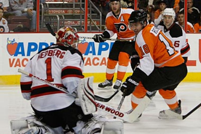The Flyers fell to the Devils, 3-1, on Saturday afternoon at the Wells Fargo Center. (Ron Cortes/Staff Photographer)