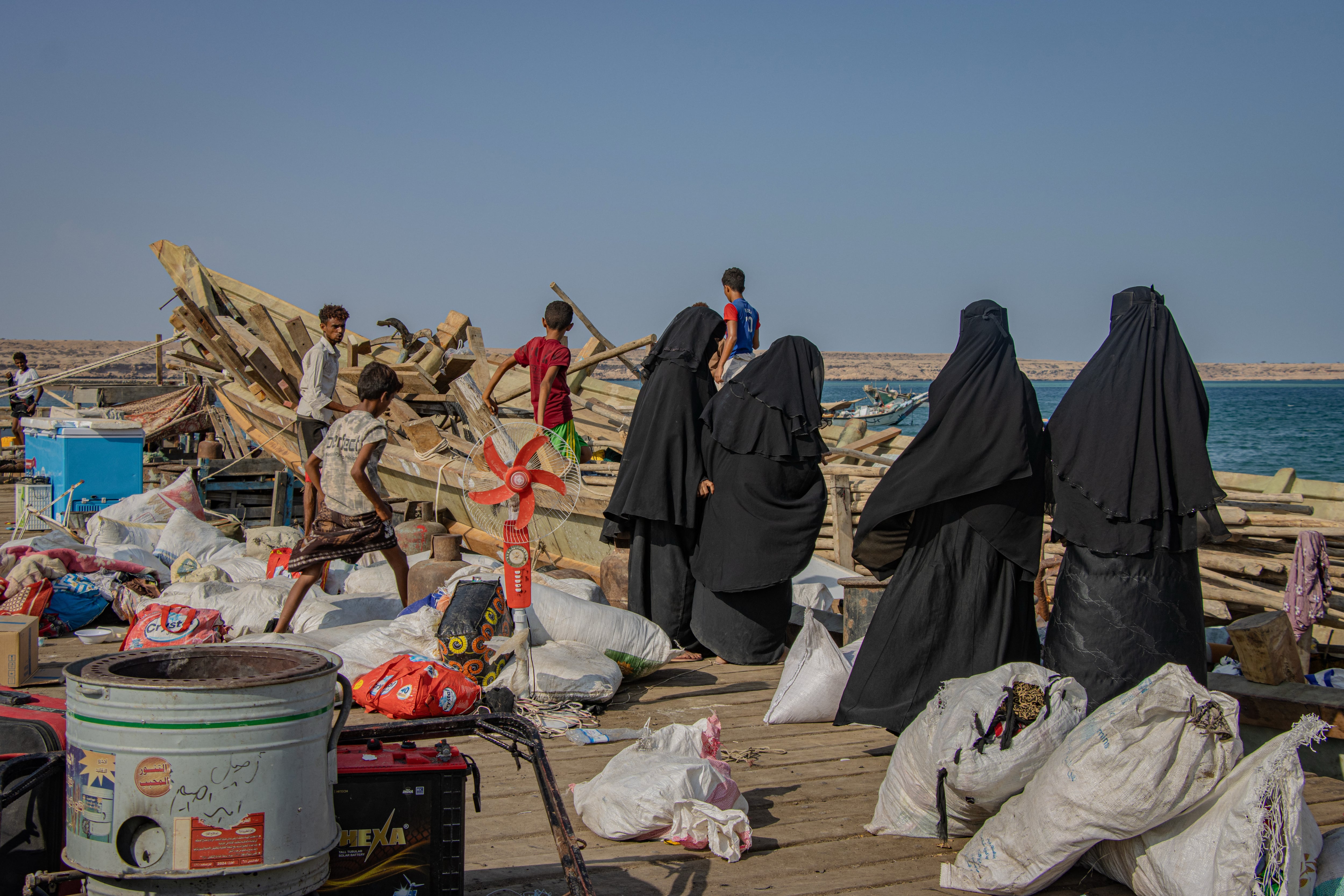 Yemen fuel shortage hampers migrants trying to flee conflict for the safety of Djibouti