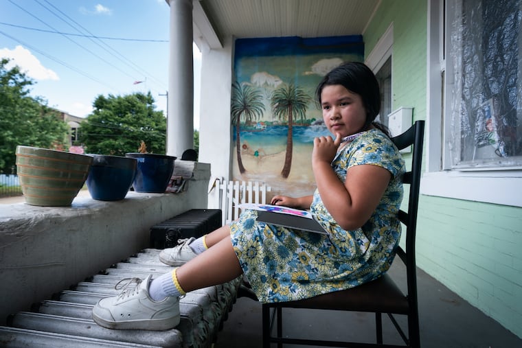 Keilyn Natareno is an 8-year-old who loves to draw. Her favorite color is pink, and she has a cat named Sofia.