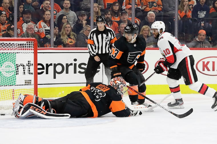 Ottawa Senators left winger Anthony Duclair (right) scores a shorthanded goal as Flyers defenseman Shayne Gostisbehere and goaltender Carter Hart try to defend last season. Duclair, an All-Star last season, is available in the free-agent market.