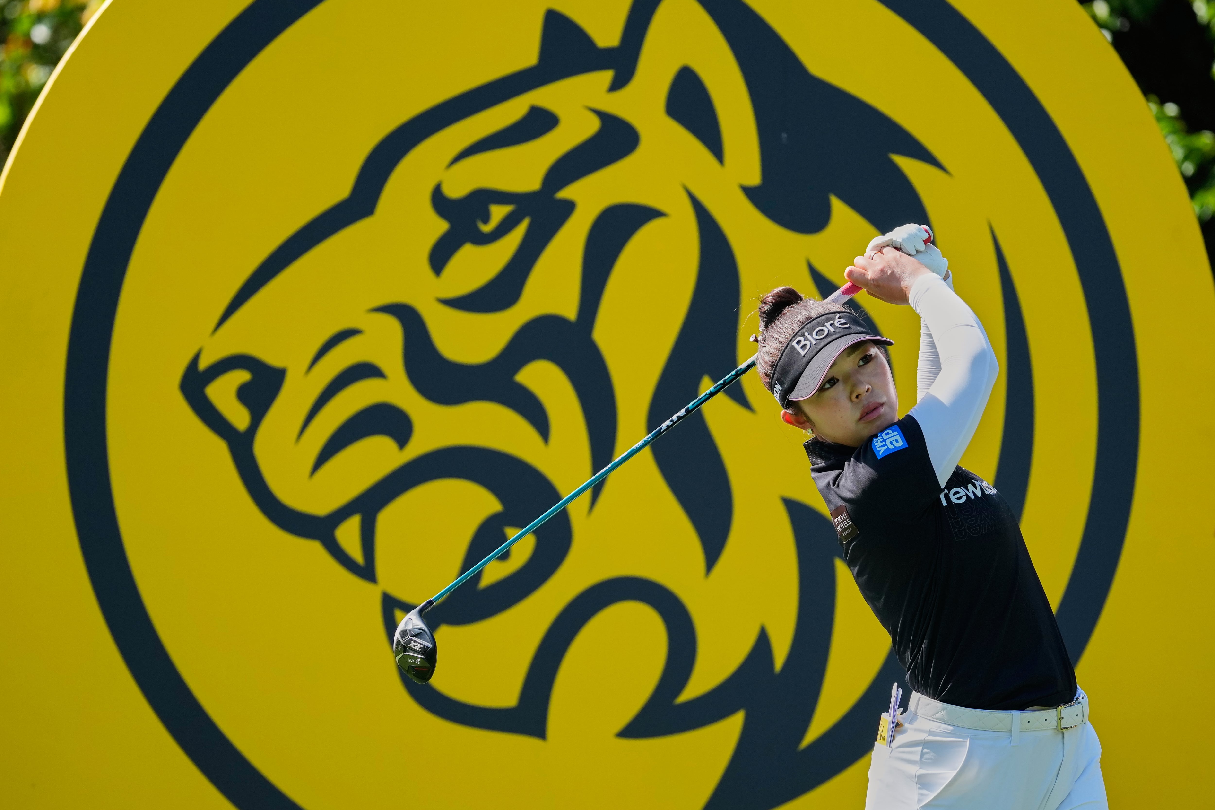 Defending champion Yamashita leads the LPGA's Maybank Classic after 2 rounds