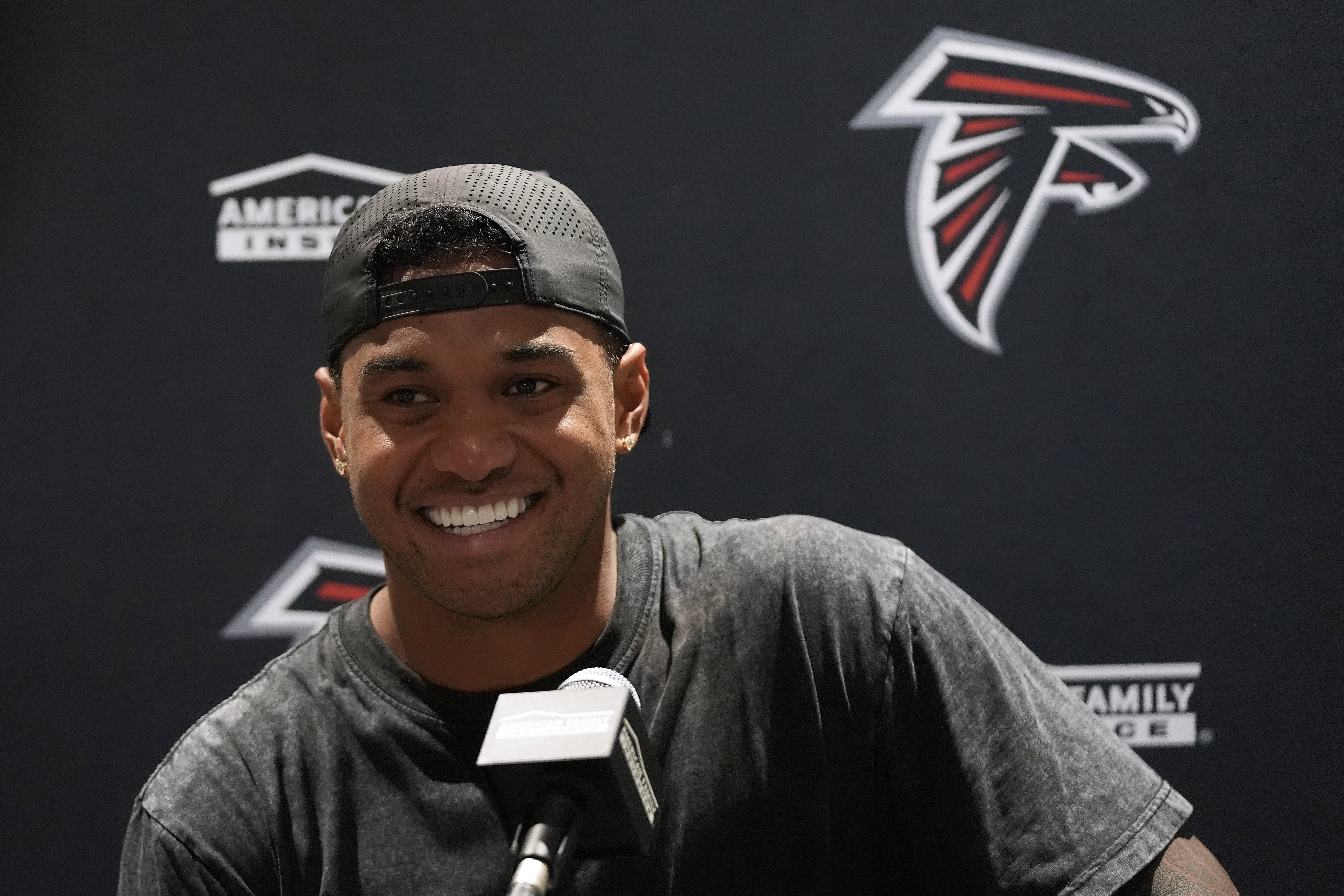 Falcons name Tua Tagovailoa as Week 1 starter, Michael Penix Jr. will be inactive vs. Steelers