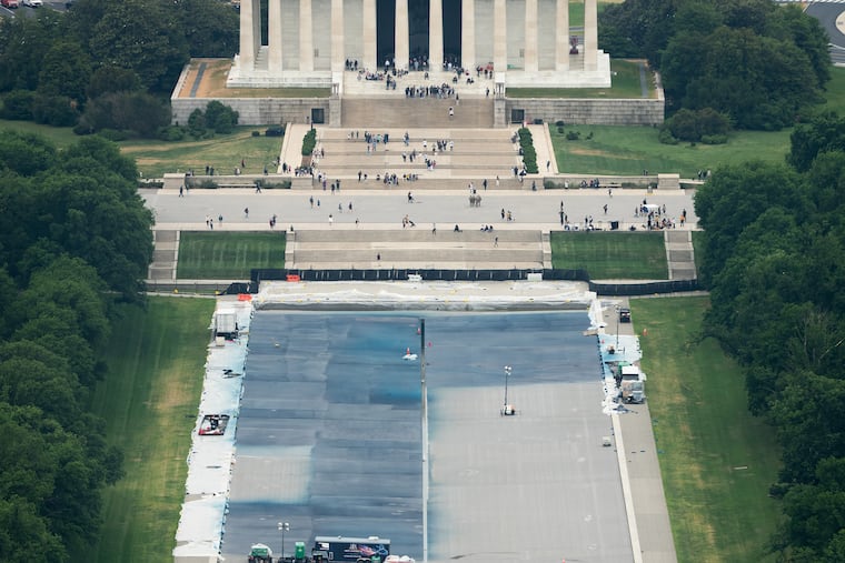 New blue paint on the bottom of the Lincoln Memorial Reflecting Pool in Washington, May 6, 2026. President Donald Trump handpicked a firm he said had worked on his swimming pool for the $6.9 million no-bid contract to renovate the iconic site.