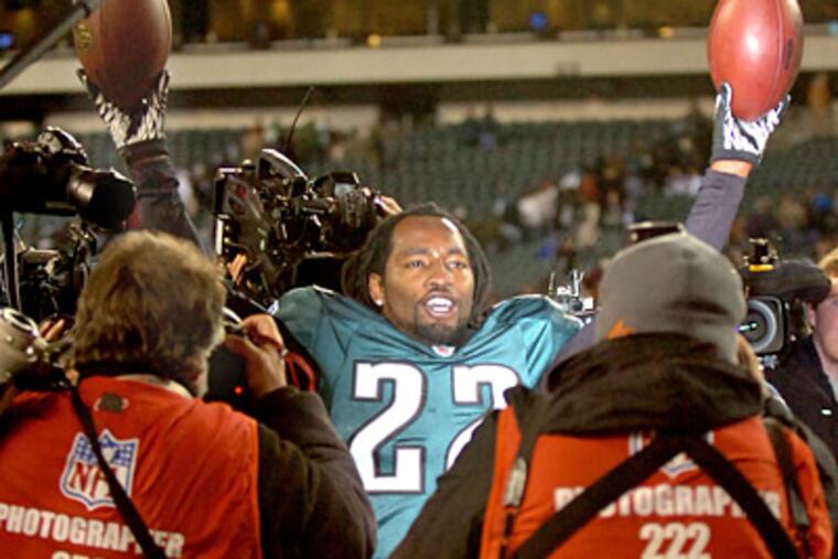 Eagles cornerback Asante Samuel has 40 career interceptions. (Clem Murray / Staff Photographer)