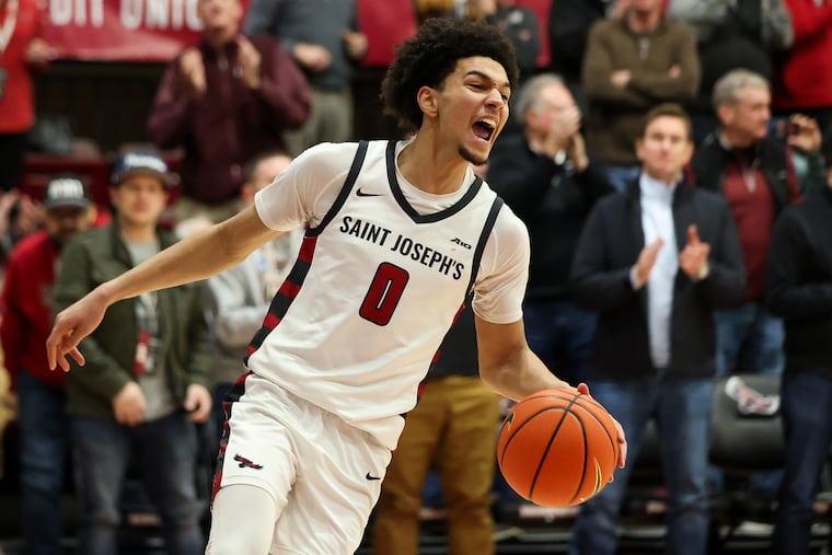 St. Joseph's guard Derek Simpson in action against St. Bonaventure on Jan. 14.