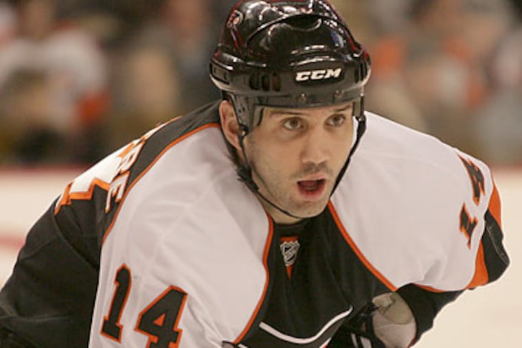 Ian Laperriere is the third Flyers player in team history to win the Bill Masterton Memorial Trophy. (Yong Kim/Staff file photo)