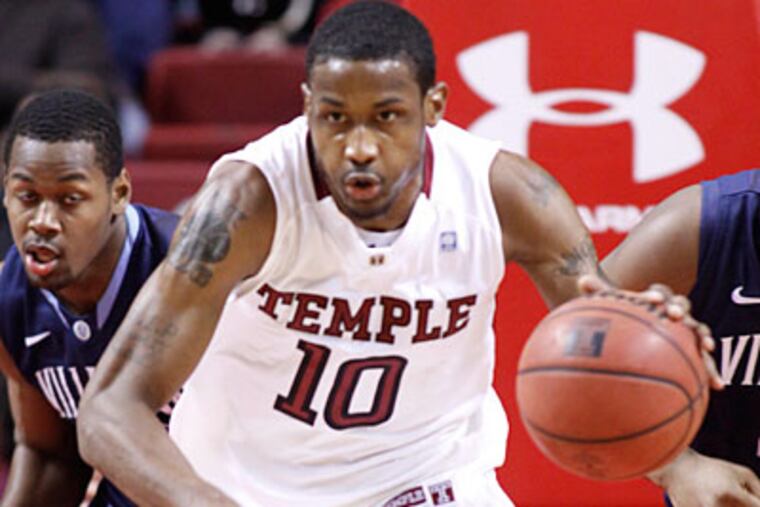Temple guard Ramone Moore and teammate Juan Fernandez form one of the best backcourts in the country. (H. Rumph Jr/AP)