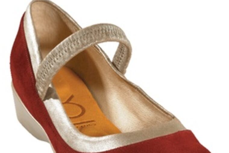 The "Nightcap" in poppy is in the new YoubyCrocs line for the more style-conscious.