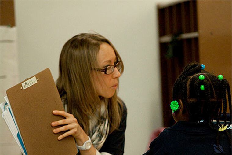 Dayna Perry teaching a kindergarten class at KIPP Philadelphia Elementary Academy.