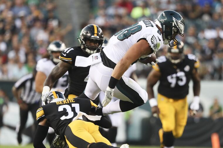 Dallas Goedert suffered a mild elbow injury during Thursday's preseason opener.