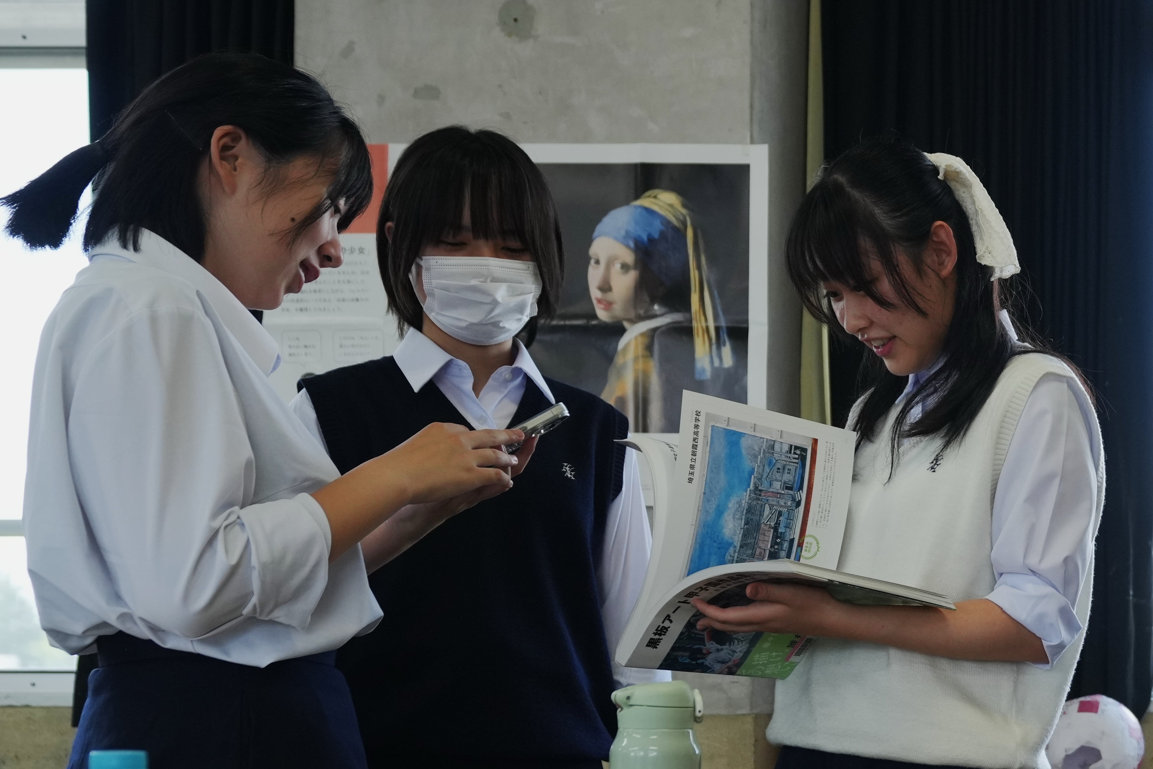 Japanese Artists Revive Blackboard as a Medium for Contemporary Chalk Art