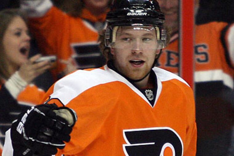 Claude Giroux recorded a goal and an assist in yesterday's NHL All-Star Game. (Yong Kim/Staff file photo)