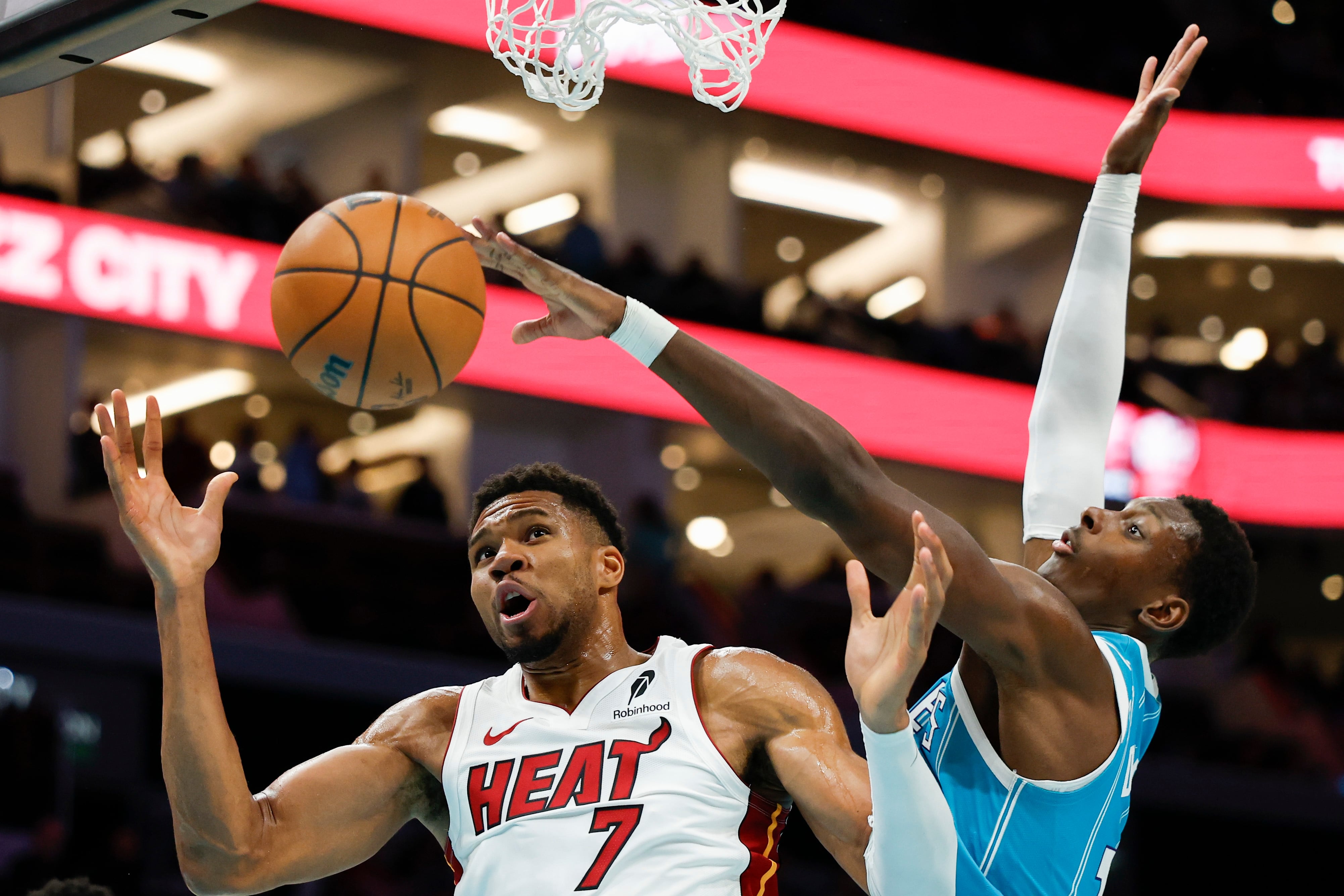 Brandon Miller scores 34 points as the Hornets beat the winless Heat 115-110