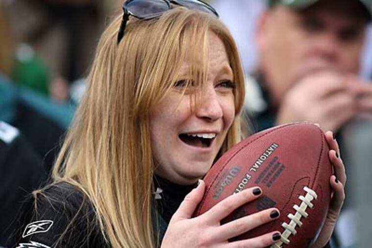 Eagles fans will be able to purchase single-game tickets today. (Steven M. Falk/Staff file photo)