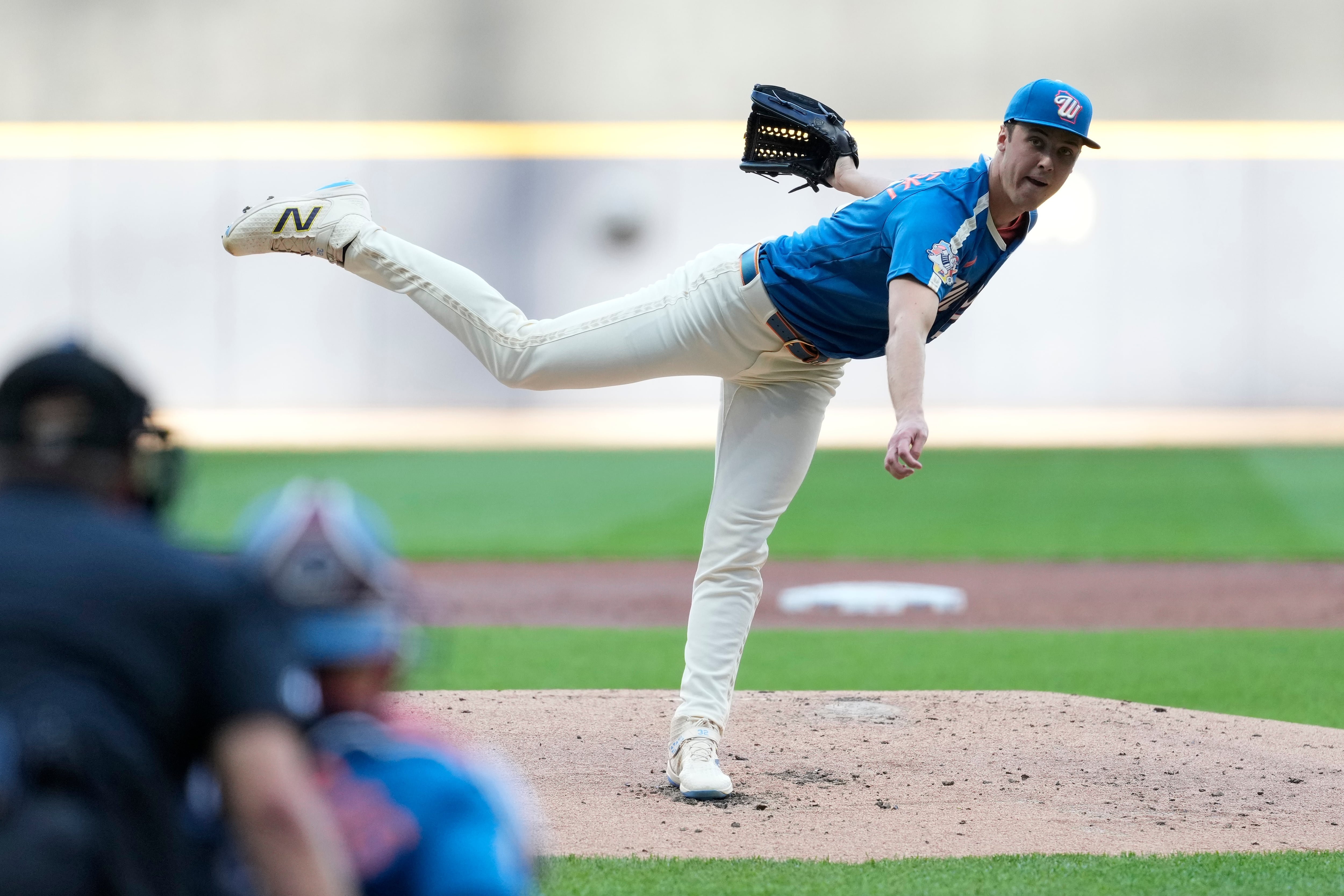 Brewers' Misiorowski throws 104.5 mph pitch, strikes out 15 in 1-hit, 6-0 win over Phillies