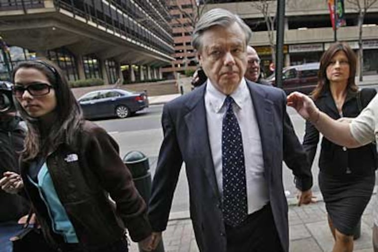 Former Pennsylvania State Sen. Vincent Fumo returns to the U.S Courthouse in Philadelphia shortly before his conviction on all counts in his corruption trial. (Alejandro A. Alvarez/ Staff Photographer)