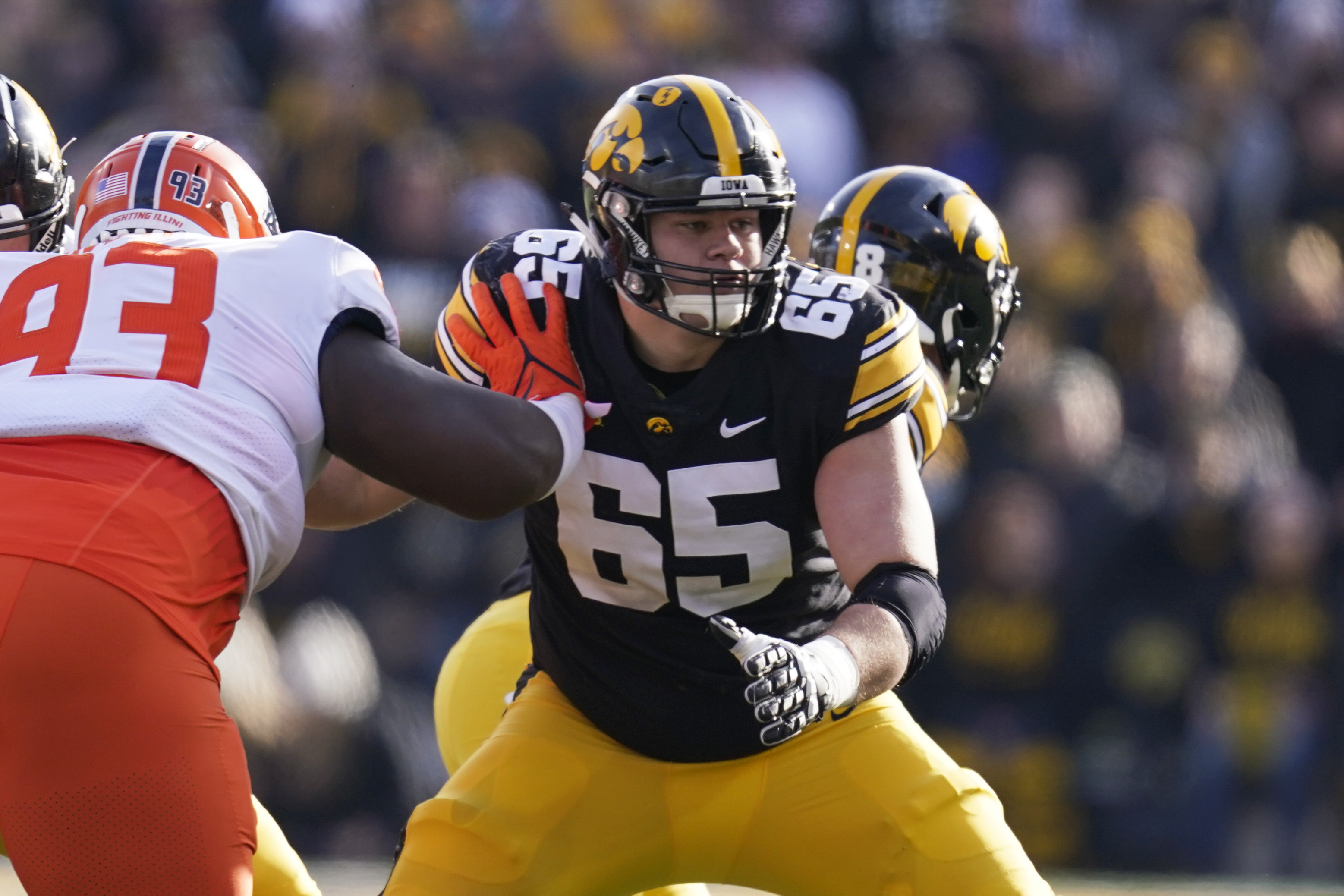 Iowa center Tyler Linderbaum carries some similarities to Jason Kelce and should be an option for the Eagles to consider for the future of the position.
looks to make a block during the first half of an NCAA college football game against Illinois, Nov. 20, 2021, in Iowa City, Iowa.