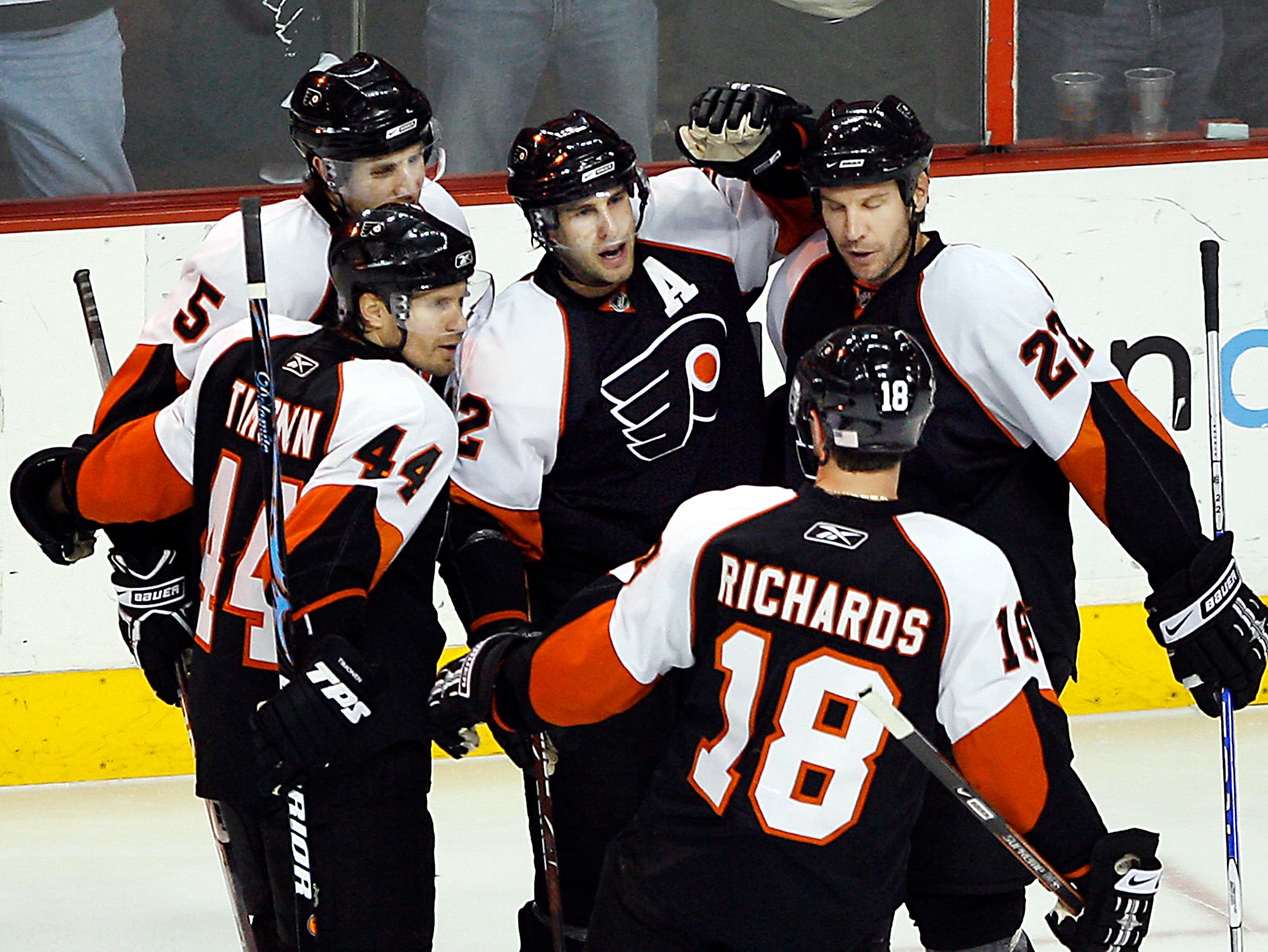 ‘We believed in each other’: Former Flyers look back on breaking through a six-game winless streak to start the season