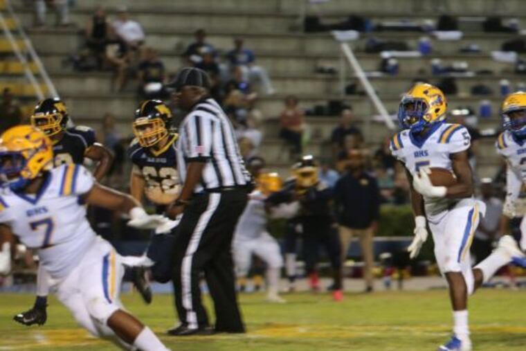 Malichi Lowery has committed to Temple.