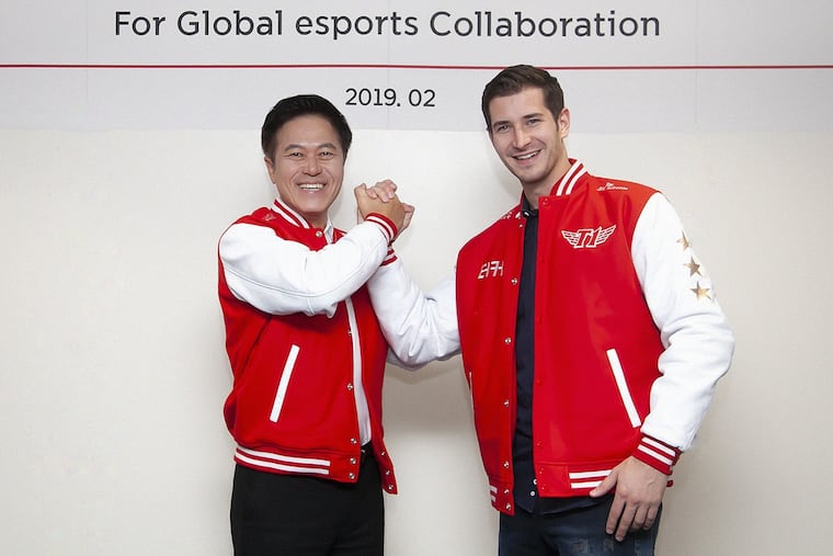 (Left to Right) SK Telecom CEO, Jungho Park, and Spectacor Gaming President Tucker Roberts, at Mobile World Congress in Barcelona upon the announcement of “T1 Entertainment & Sports,” a global esports joint venture.