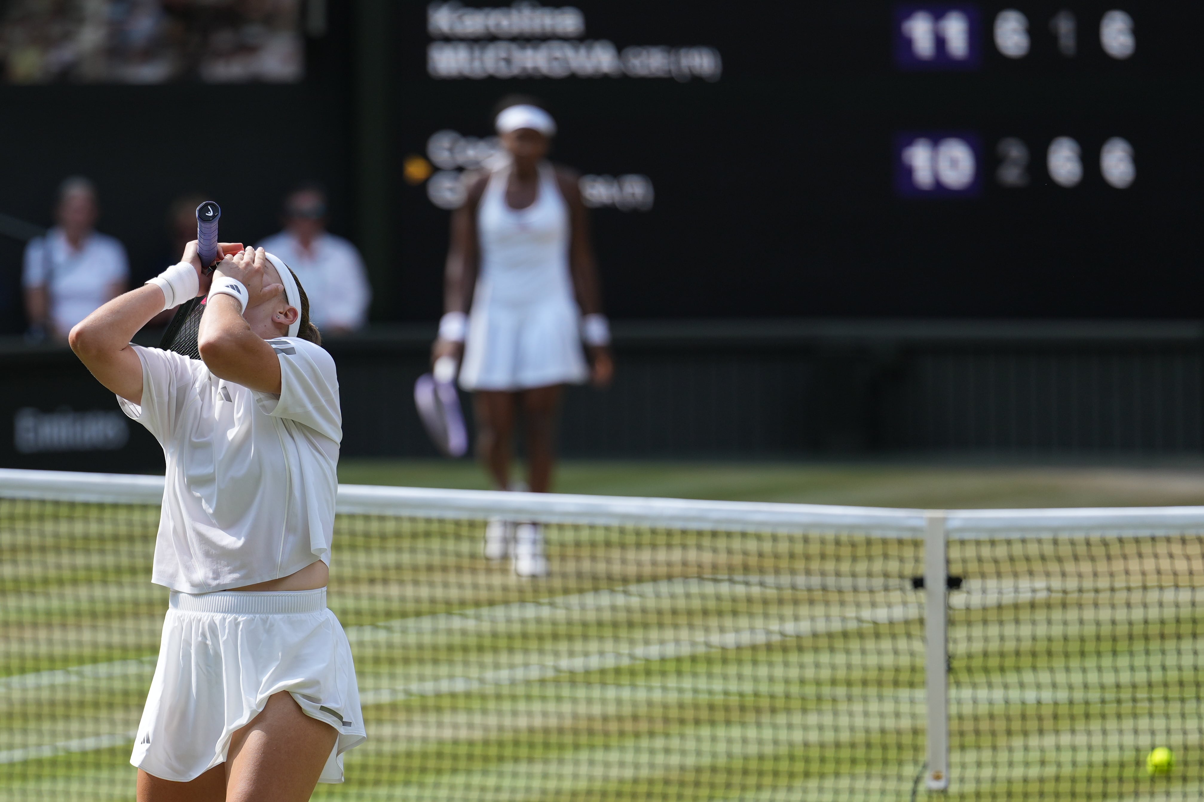 Karolina Muchova ends Coco Gauff’s run at Wimbledon in drama-filled tiebreaker to reach the final